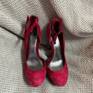Red Gianni Bini Platform Stiletto Heels,‎ Size 9